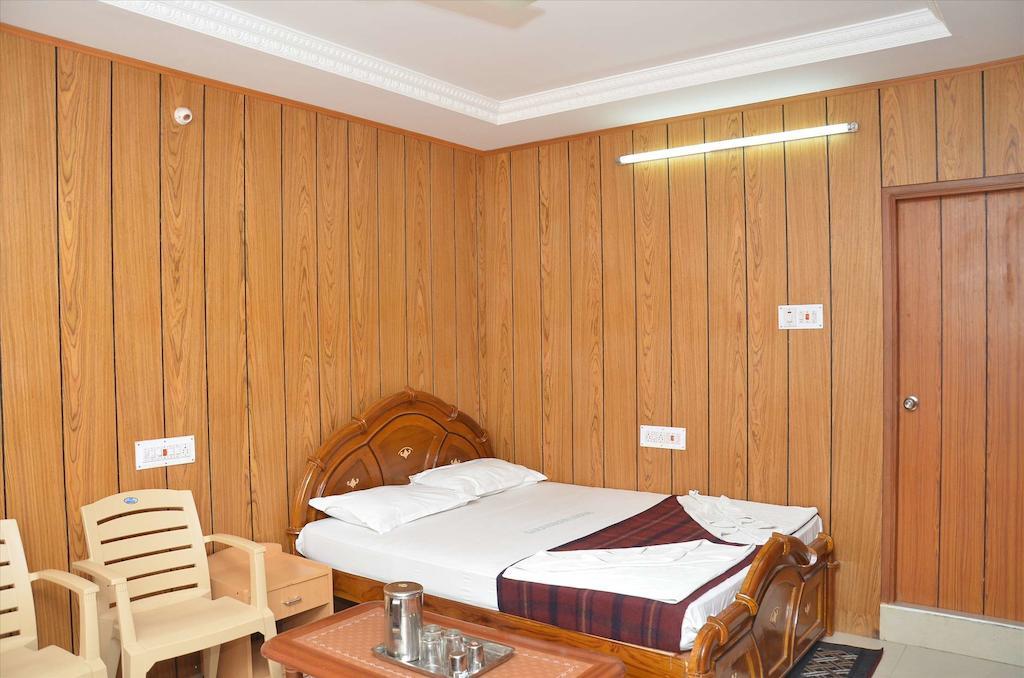 Saravanan Lodge Chennai Rum bild